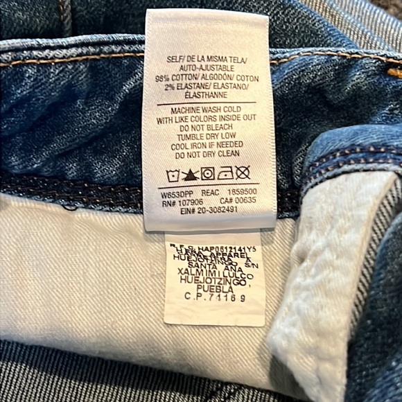 Hudson Croxley Cuffed Mid Rise Denim Shorts Women's Size 27 in Reaction Color - Picture 5 of 15